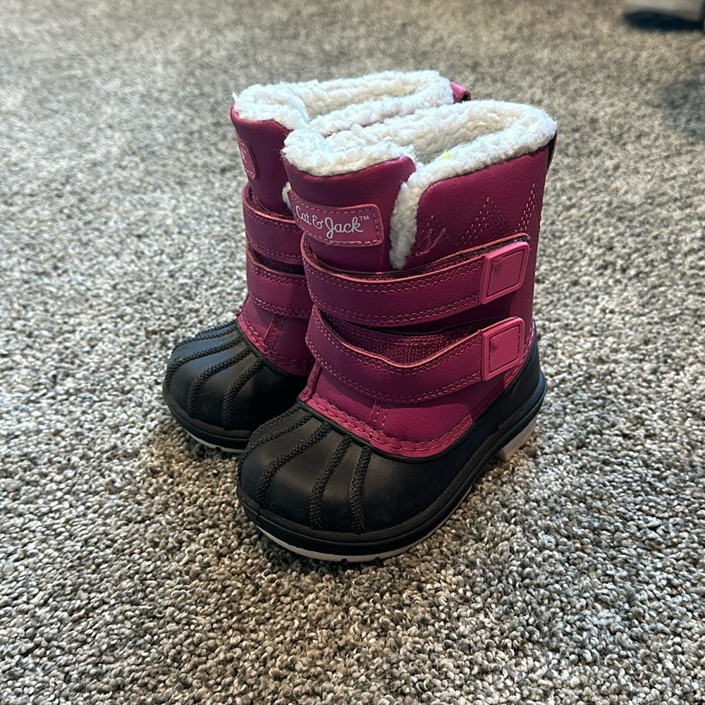 Cat & Jack snow boots - pink and black size 5 toddler